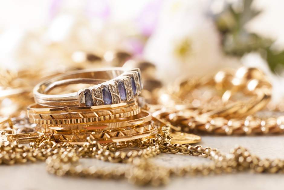 Investing in Jewelry: How to Choose Pieces That Retain Their Value Over Time